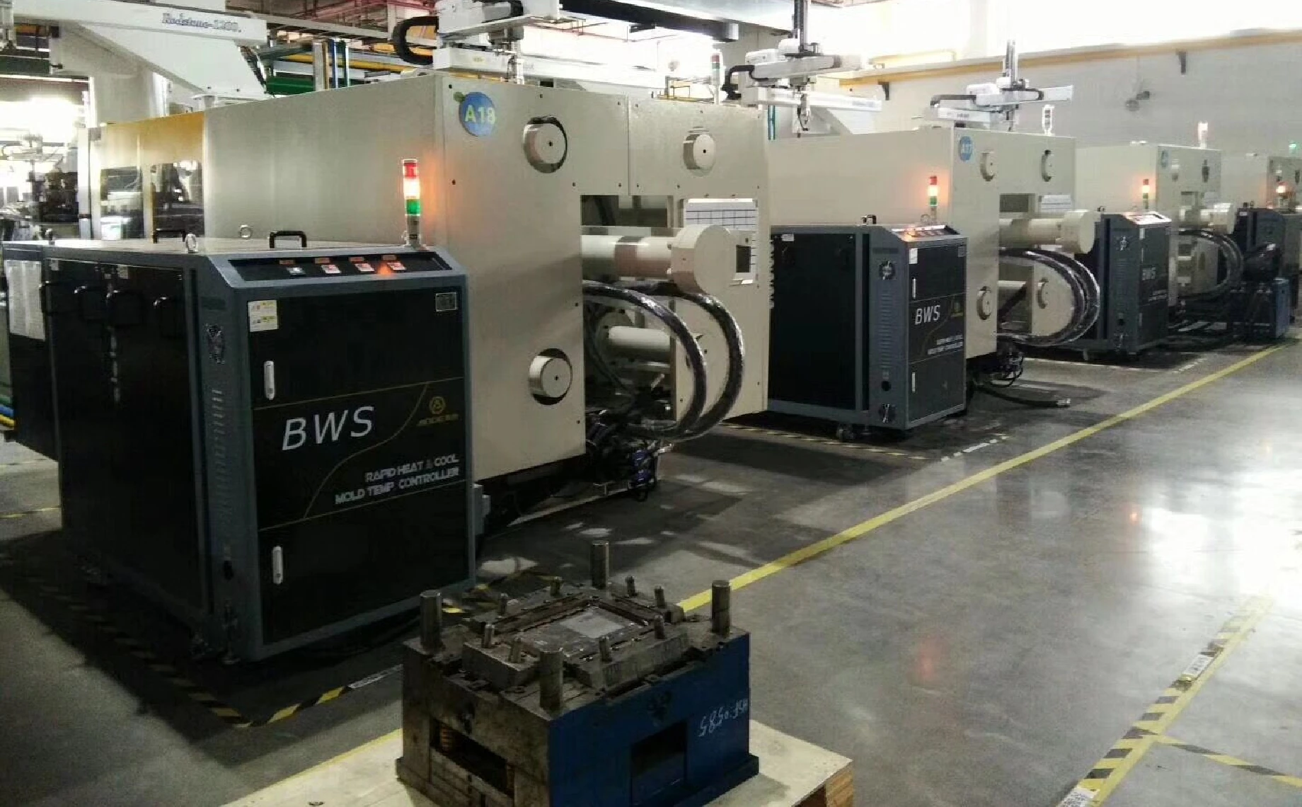 أجزاء شديدة اللمعان / خالية من الطلاء: قولبة سريعة ساخنة وباردة